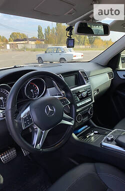 Внедорожник / Кроссовер Mercedes-Benz M-Class 2013 в Кривом Роге