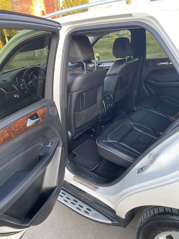 Внедорожник / Кроссовер Mercedes-Benz M-Class 2011 в Одессе