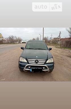 Внедорожник / Кроссовер Mercedes-Benz M-Class 1999 в Вознесенске
