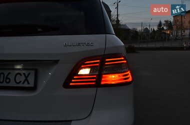 Внедорожник / Кроссовер Mercedes-Benz M-Class 2015 в 
