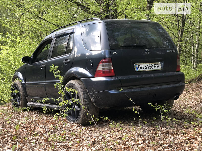Внедорожник / Кроссовер Mercedes-Benz M-Class 2002 в Киеве