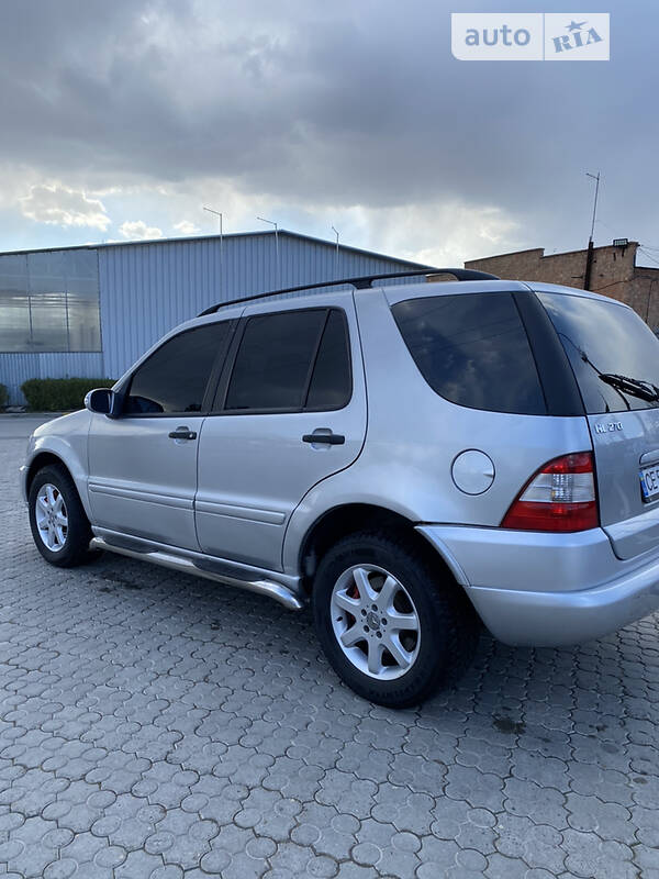 Внедорожник / Кроссовер Mercedes-Benz M-Class 2001 в Черновцах