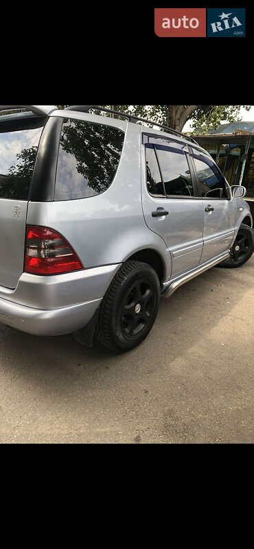 Позашляховик / Кросовер Mercedes-Benz M-Class 1998 в Миколаєві