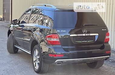 Позашляховик / Кросовер Mercedes-Benz M-Class 2011 в  фото 14 Позашляховик / Кросовер Mercedes-Benz M-Class 2011 в