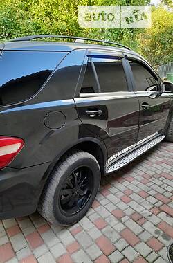 Внедорожник / Кроссовер Mercedes-Benz M-Class 2006 в Тернополе