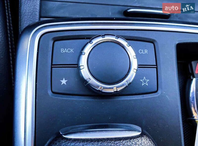 Внедорожник / Кроссовер Mercedes-Benz M-Class 2012 в Киеве