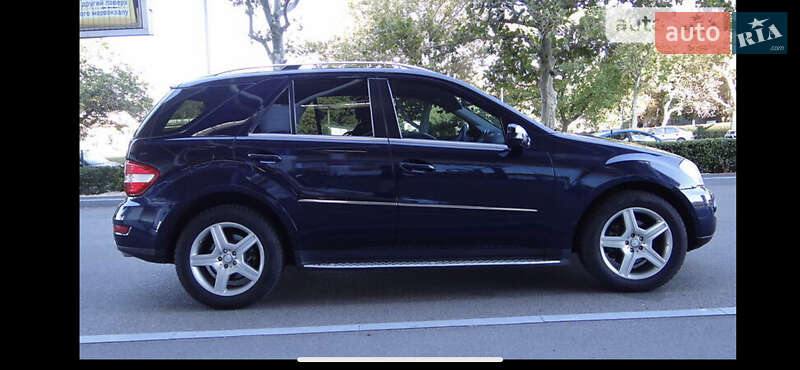 Внедорожник / Кроссовер Mercedes-Benz M-Class 2010 в Одессе