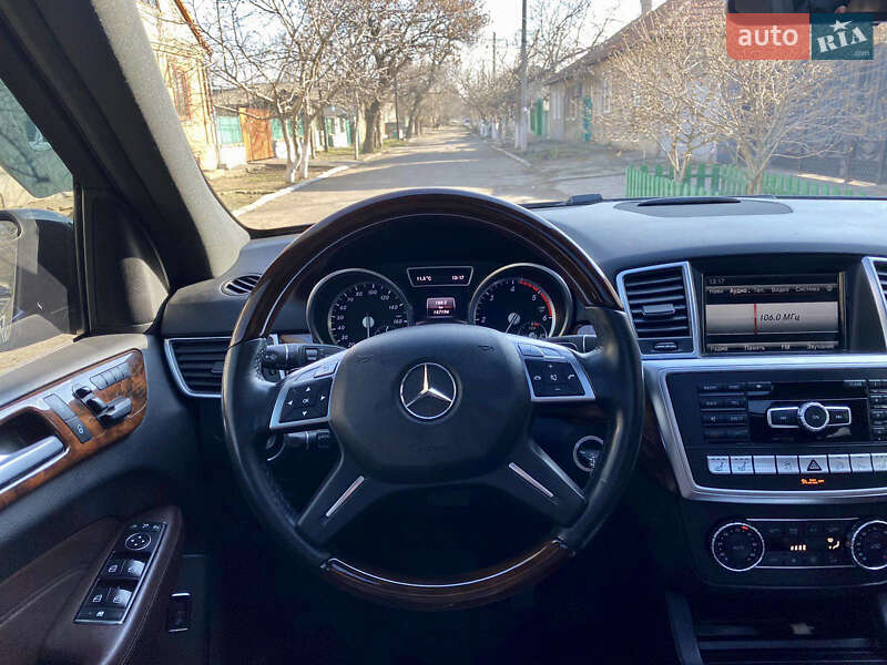 Внедорожник / Кроссовер Mercedes-Benz M-Class 2013 в Белгороде-Днестровском
