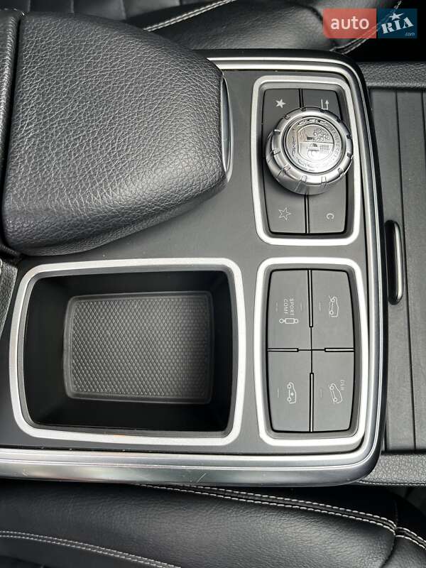 Внедорожник / Кроссовер Mercedes-Benz M-Class 2012 в Киеве