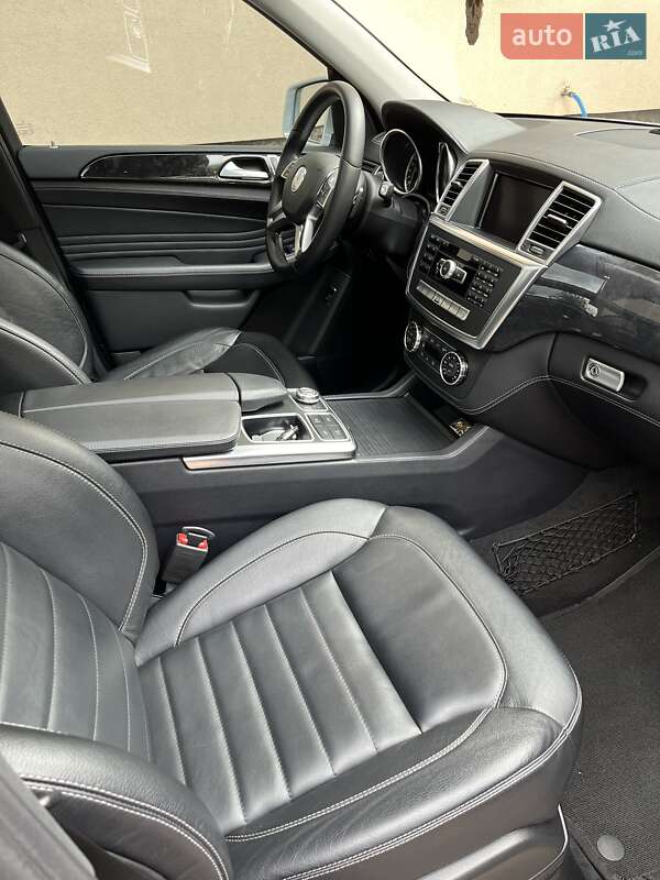 Внедорожник / Кроссовер Mercedes-Benz M-Class 2012 в Киеве