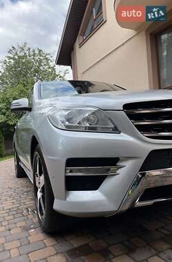 Mercedes-Benz M-Class 2012 Mercedes-Benz M-Class 2012