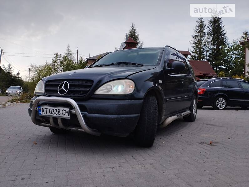 Внедорожник / Кроссовер Mercedes-Benz M-Class 2000 в Долине