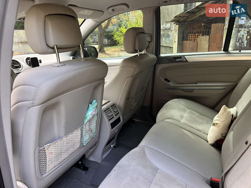 Внедорожник / Кроссовер Mercedes-Benz M-Class 2010 в Одессе