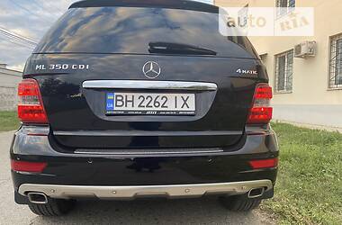 Внедорожник / Кроссовер Mercedes-Benz M-Class 2010 в 