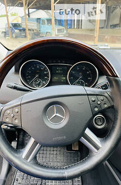 Внедорожник / Кроссовер Mercedes-Benz M-Class 2005 в Киеве