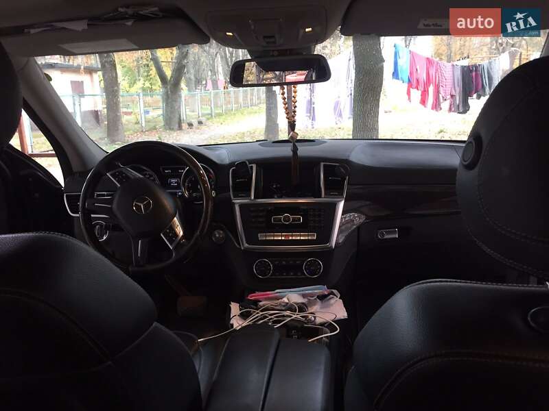 Внедорожник / Кроссовер Mercedes-Benz M-Class 2013 в Киеве