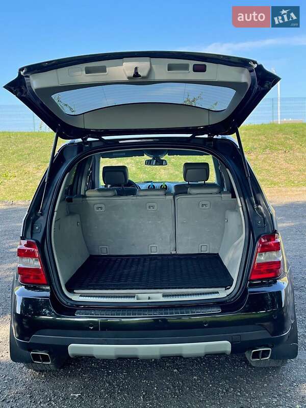 Внедорожник / Кроссовер Mercedes-Benz M-Class 2005 в Заставной