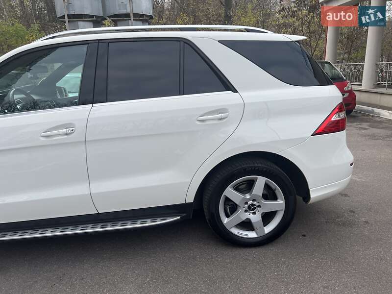 Внедорожник / Кроссовер Mercedes-Benz M-Class 2012 в Киеве