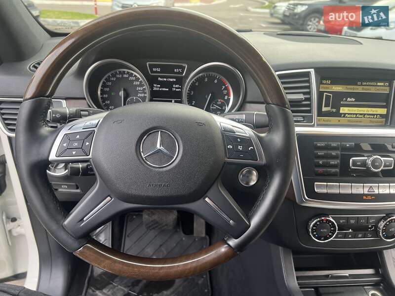 Внедорожник / Кроссовер Mercedes-Benz M-Class 2012 в Киеве