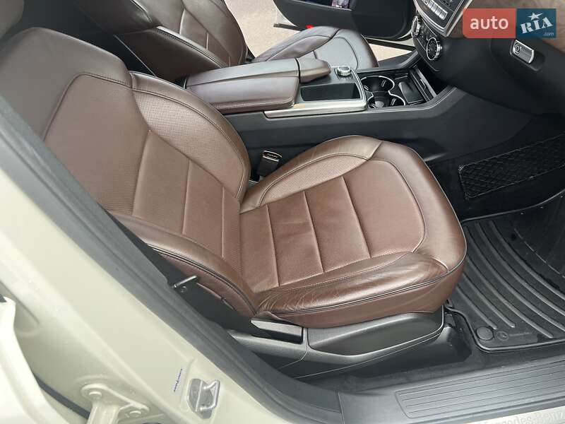 Внедорожник / Кроссовер Mercedes-Benz M-Class 2012 в Киеве