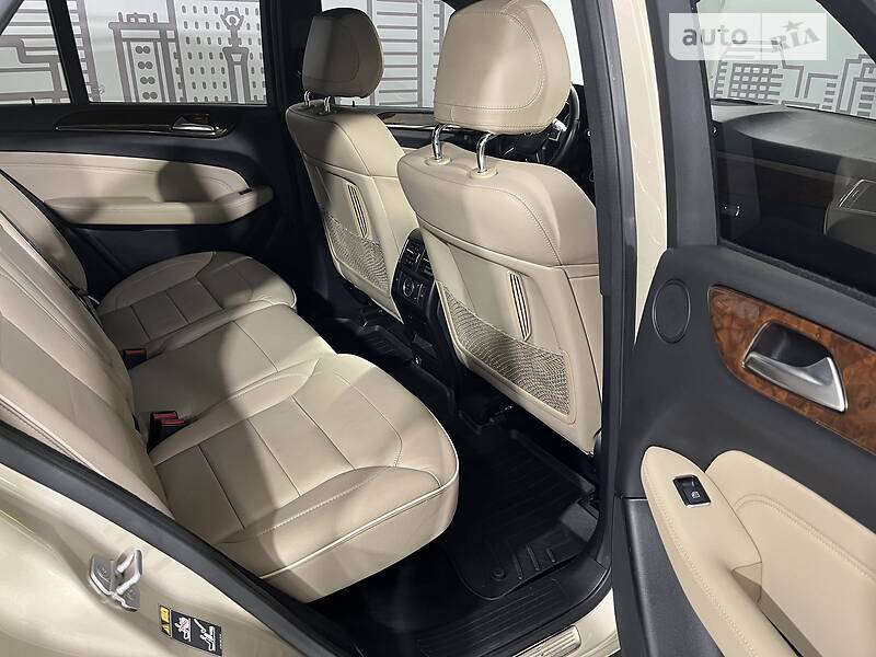 Внедорожник / Кроссовер Mercedes-Benz M-Class 2012 в Киеве