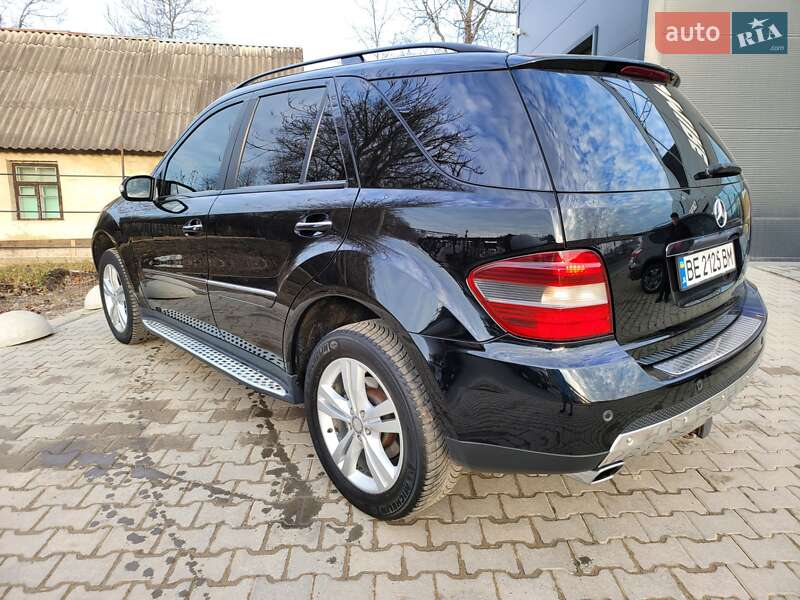 Внедорожник / Кроссовер Mercedes-Benz M-Class 2008 в Черновцах
