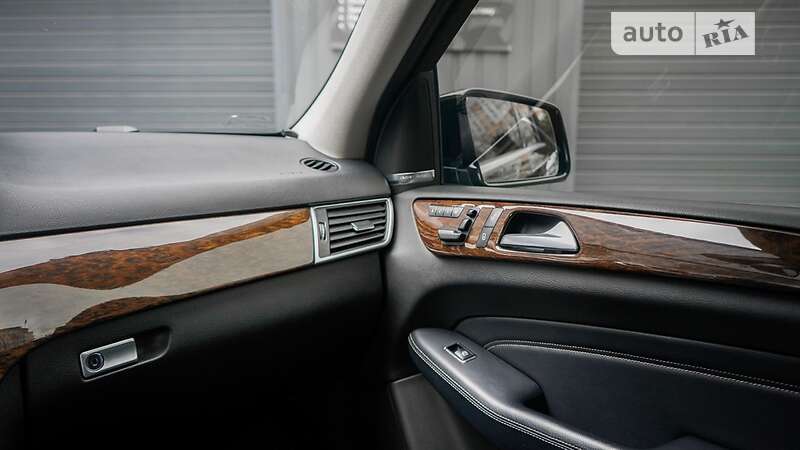 Внедорожник / Кроссовер Mercedes-Benz M-Class 2012 в Львове