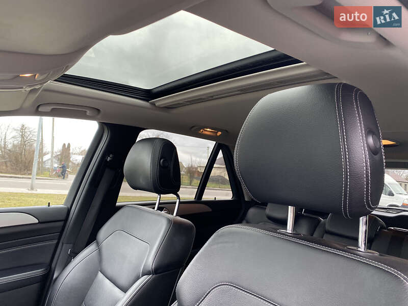 Внедорожник / Кроссовер Mercedes-Benz M-Class 2011 в Владимире