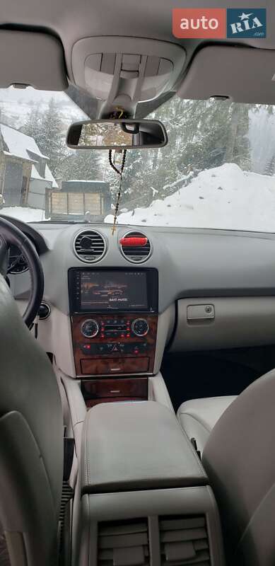 Внедорожник / Кроссовер Mercedes-Benz M-Class 2006 в Буковеле