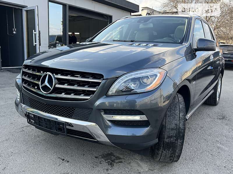 Внедорожник / Кроссовер Mercedes-Benz M-Class 2012 в 