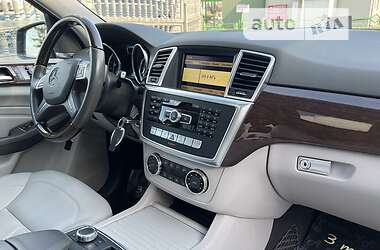 Внедорожник / Кроссовер Mercedes-Benz M-Class 2012 в 