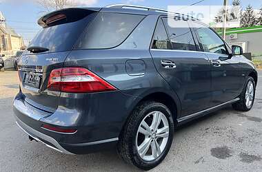 Внедорожник / Кроссовер Mercedes-Benz M-Class 2012 в 
