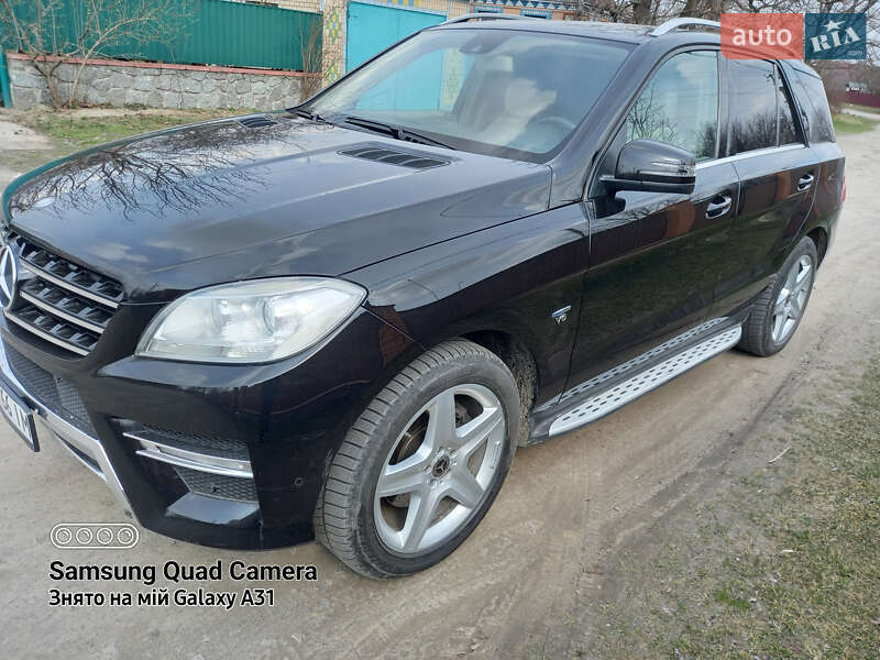 Внедорожник / Кроссовер Mercedes-Benz M-Class 2011 в Умани