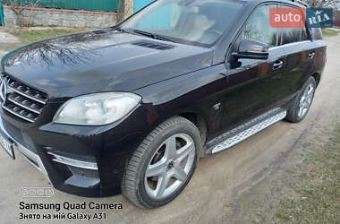 Внедорожник / Кроссовер Mercedes-Benz M-Class 2011 в 
