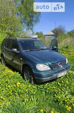 Позашляховик / Кросовер Mercedes-Benz M-Class 1999 в Одесі