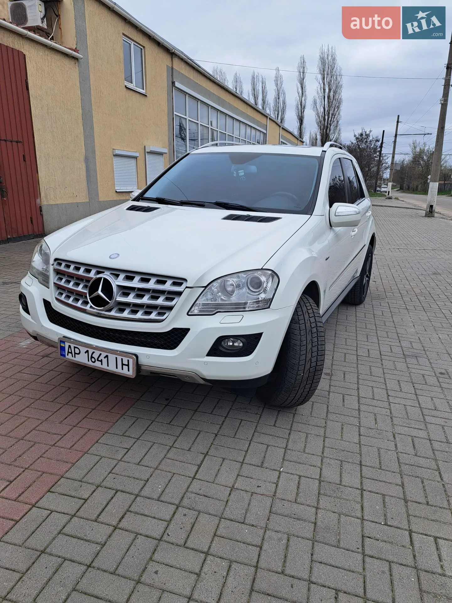 2010 Mercedes-Benz M-klasse - фото 1