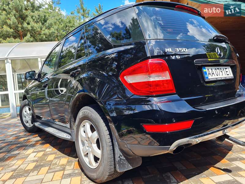 Внедорожник / Кроссовер Mercedes-Benz M-Class 2011 в Боярке