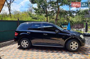 Внедорожник / Кроссовер Mercedes-Benz M-Class 2011 в 