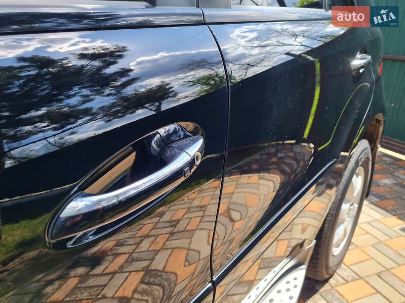 Внедорожник / Кроссовер Mercedes-Benz M-Class 2011 в Боярке