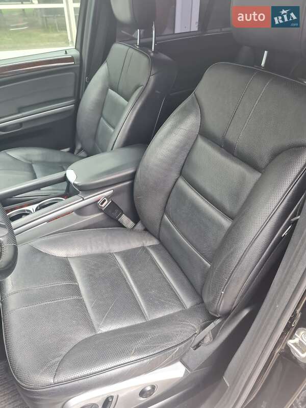 Внедорожник / Кроссовер Mercedes-Benz M-Class 2011 в Боярке