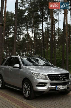 Mercedes-Benz M-Class 2011