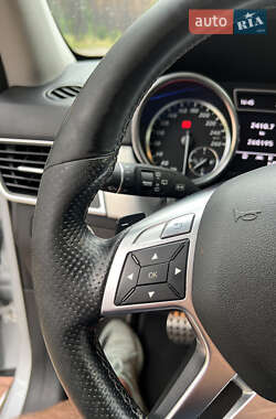 Внедорожник / Кроссовер Mercedes-Benz M-Class 2011 в 