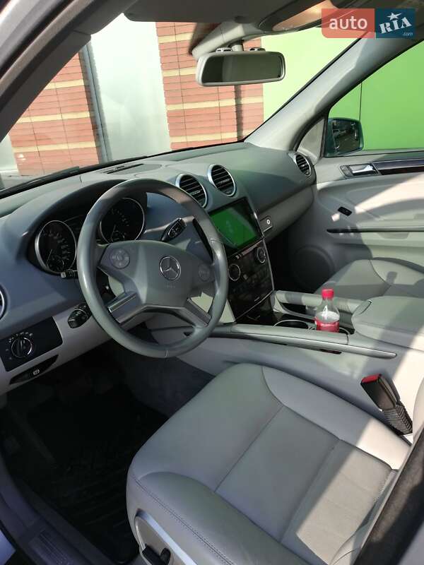 Внедорожник / Кроссовер Mercedes-Benz M-Class 2011 в Киеве