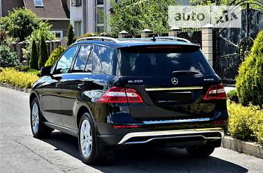 Внедорожник / Кроссовер Mercedes-Benz M-Class 2011 в 