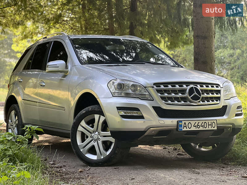 Внедорожник / Кроссовер Mercedes-Benz M-Class 2010 в Межгорье фото 4 Внедорожник / Кроссовер Mercedes-Benz M-Class 2010 в Межгорье