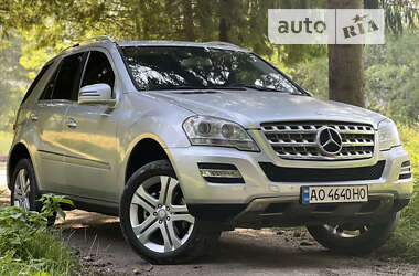 Внедорожник / Кроссовер Mercedes-Benz M-Class 2010 в Межгорье