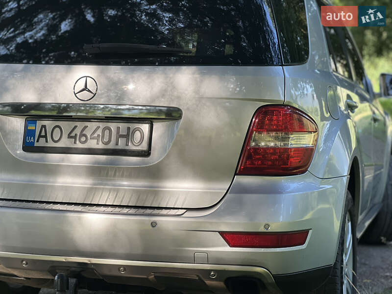 Внедорожник / Кроссовер Mercedes-Benz M-Class 2010 в Межгорье фото 19 Внедорожник / Кроссовер Mercedes-Benz M-Class 2010 в Межгорье