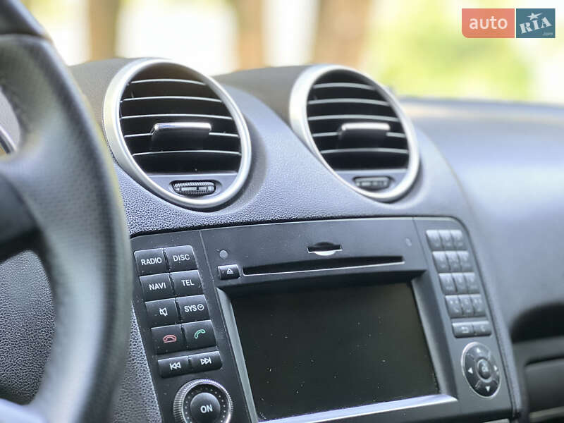 Внедорожник / Кроссовер Mercedes-Benz M-Class 2010 в Межгорье