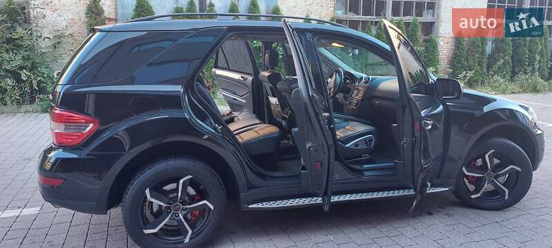 Внедорожник / Кроссовер Mercedes-Benz M-Class 2009 в Львове