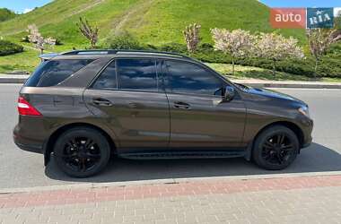 Внедорожник / Кроссовер Mercedes-Benz M-Class 2013 в 